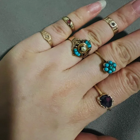 Vintage 10K Gold Diamond Star Midi Ring / Pinky Ring Size 1.5